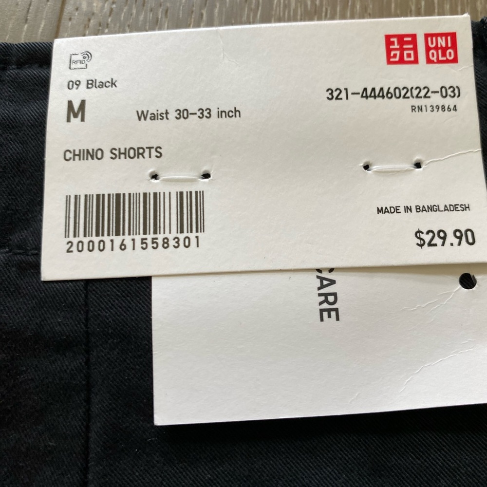 Uniqlo chino shorts in black - Picture 8 of 13